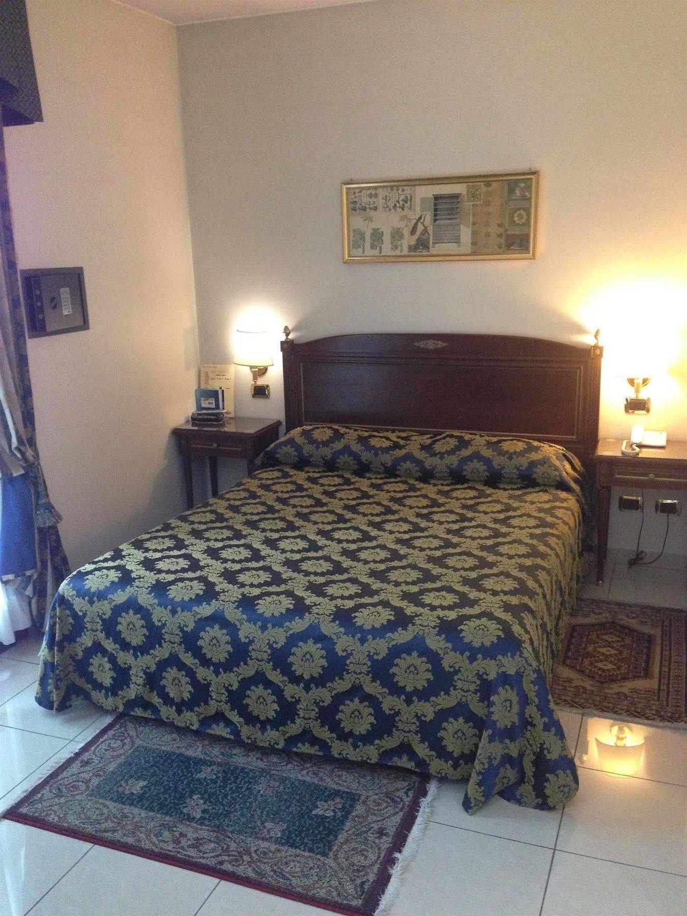 Hotel Villa Savoia Турин Екстер'єр фото
